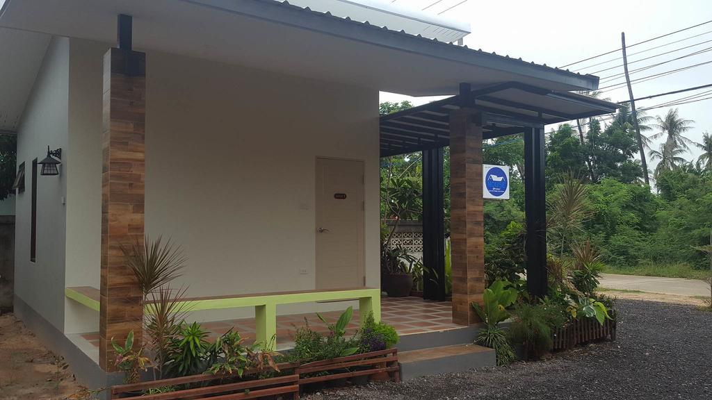 The House At Pranburi Hotell Eksteriør bilde