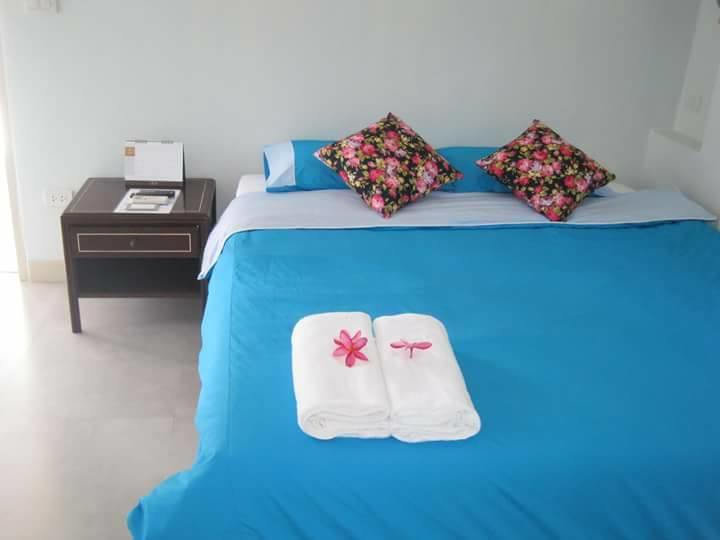 The House At Pranburi Hotell Eksteriør bilde