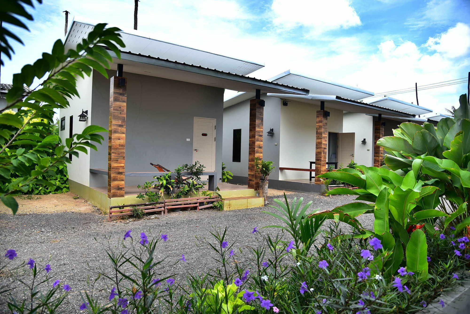 The House At Pranburi Hotell Eksteriør bilde